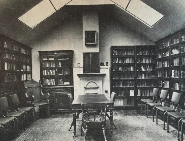 8 - Bibliothèque du High Council de la Societas Rosicruciana in Anglia (p.29)