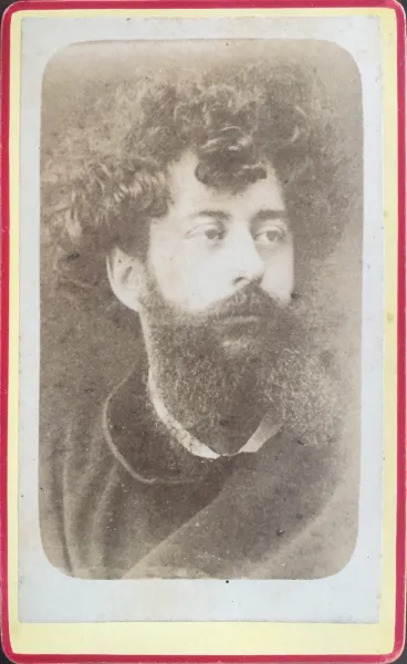 12. Carte de visite (recto) offerte par Péladan... (p. 215)